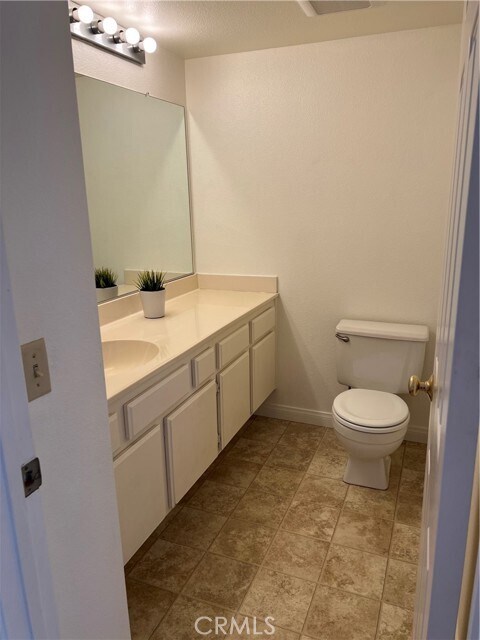 Building Photo - 2800 Plaza del Amo