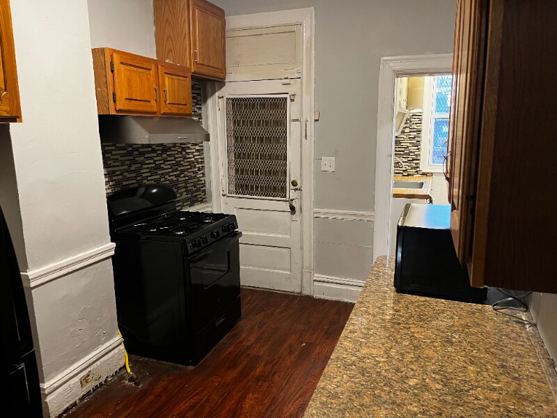 Building Photo - 7138 Race St