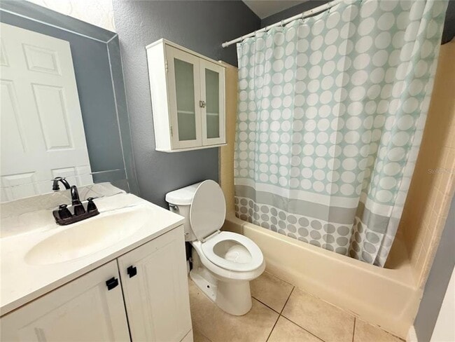 Building Photo - 635 Parakeet Ct