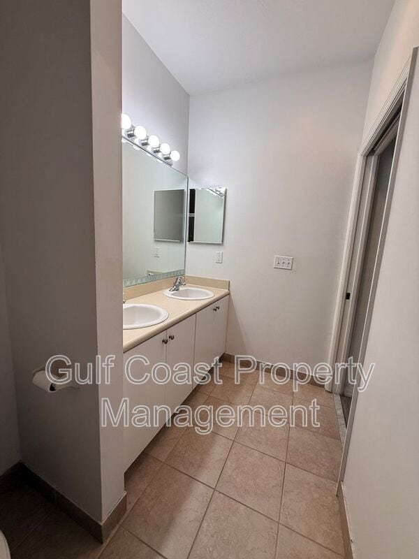 Building Photo - 8416 Bernwood Cove Loop