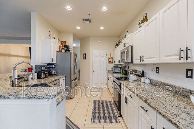Building Photo - 12862 Carrington Cir