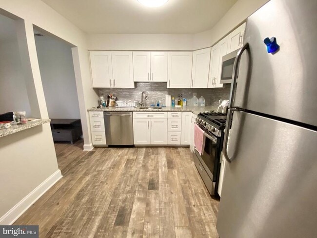 Building Photo - 167 Andover Pl