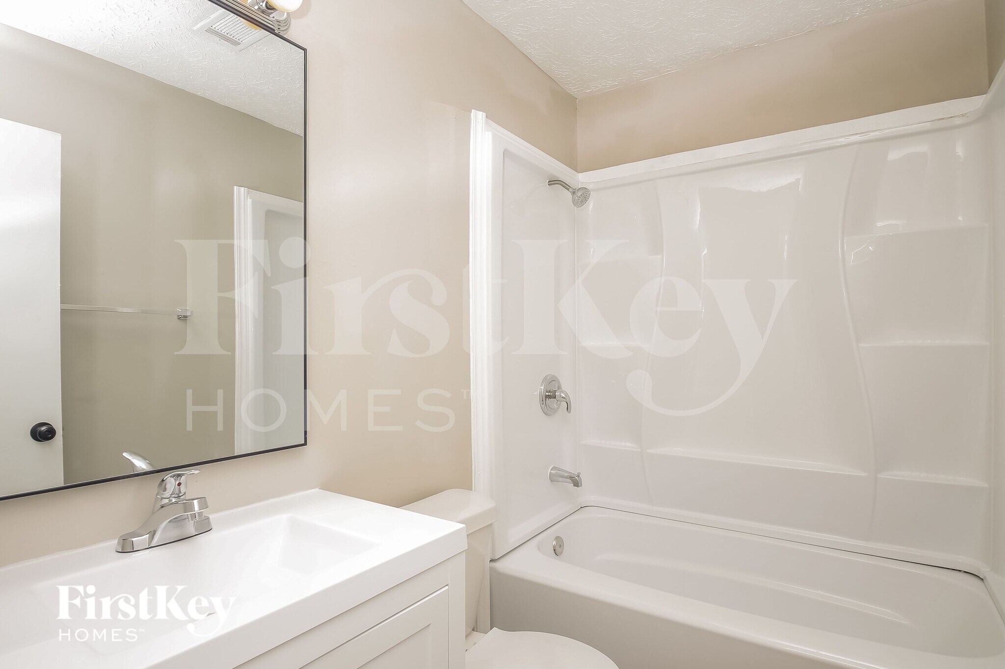 Building Photo - 2422 Chestnut Log Ln