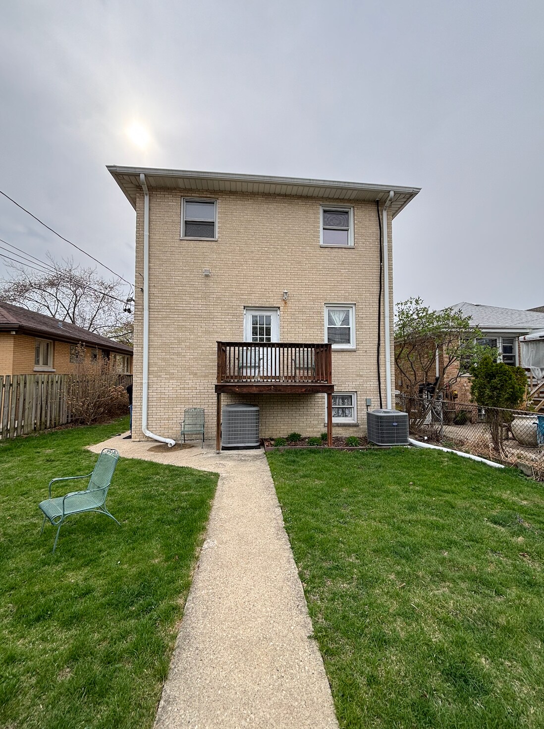 Building Photo - 4447 N Melvina Ave