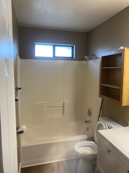 Building Photo - 2613 Schwald Rd