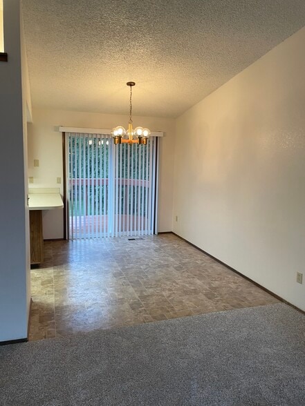 Building Photo - 711 11th St NE