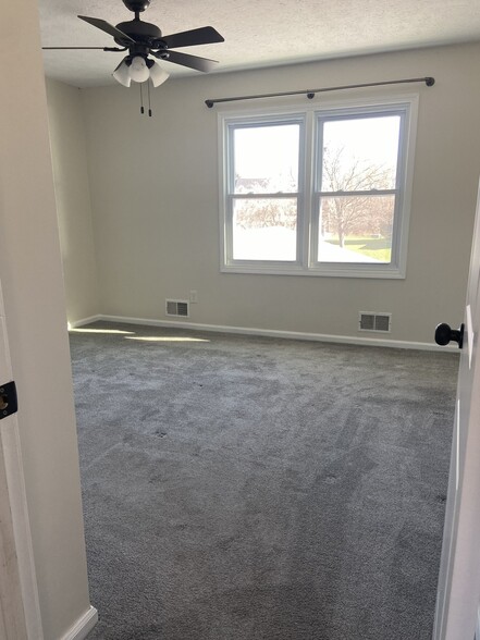 Building Photo - 5662 Running Brook Rd