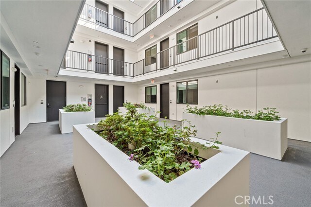 Building Photo - 7510 Sepulveda Blvd