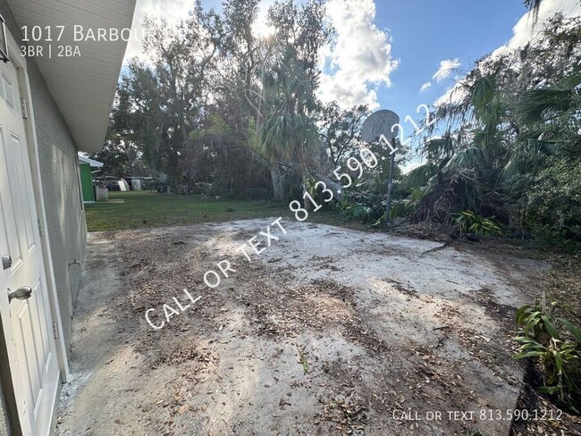 Building Photo - Beautifully Renovated Plant City House