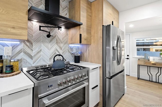 Building Photo - Beautiful Modern Home in the heart of North Park/Hillcrest/University Heights