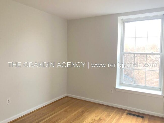 Building Photo - 1803 Grandin Rd SW