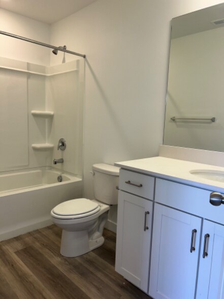 Building Photo - 3933 Orinda Dr