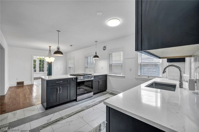 Building Photo - 2135 Coventry Rd