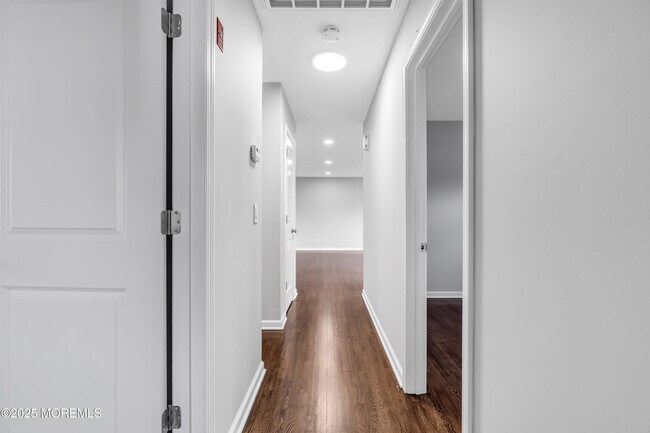 Building Photo - 1230 Dove St