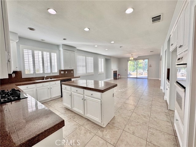 Building Photo - 1083 Stanislaus Dr