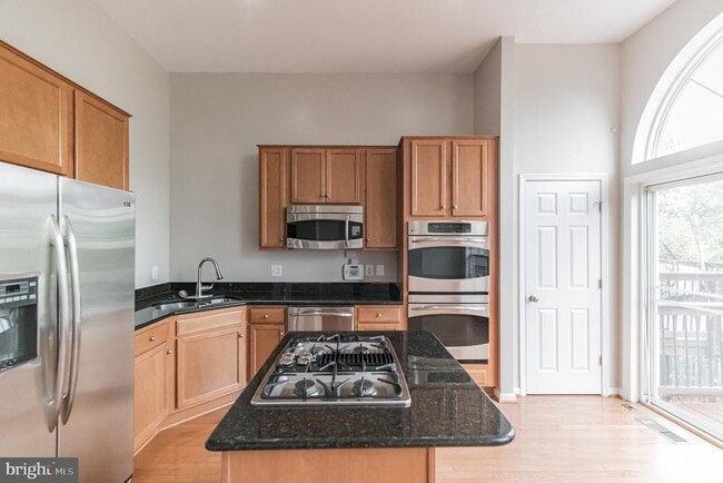 Building Photo - 2440 Battery Hill Cir