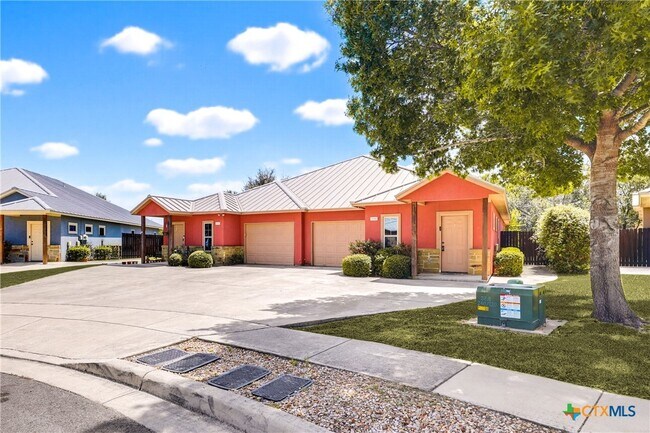 Building Photo - 1014 Tripp Ln