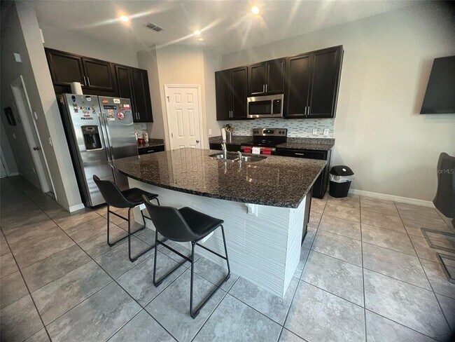 Building Photo - 10838 Wyne Tree Ct