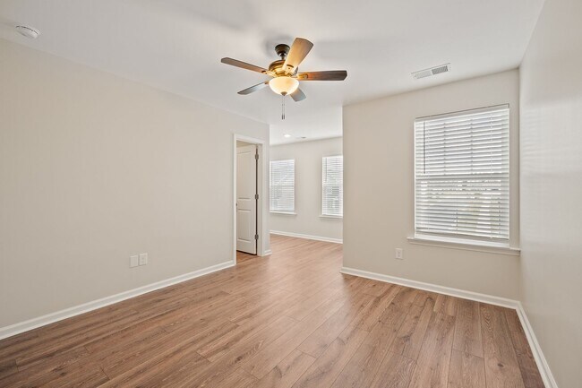 Building Photo - Stunning New Home in Enclave section Chateau