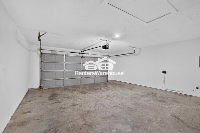 Building Photo - 3945 Spoonwood Ln