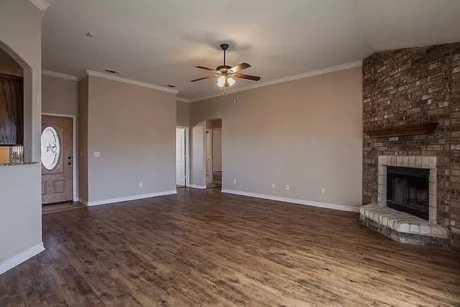 Building Photo - AVAILABLE SOON!