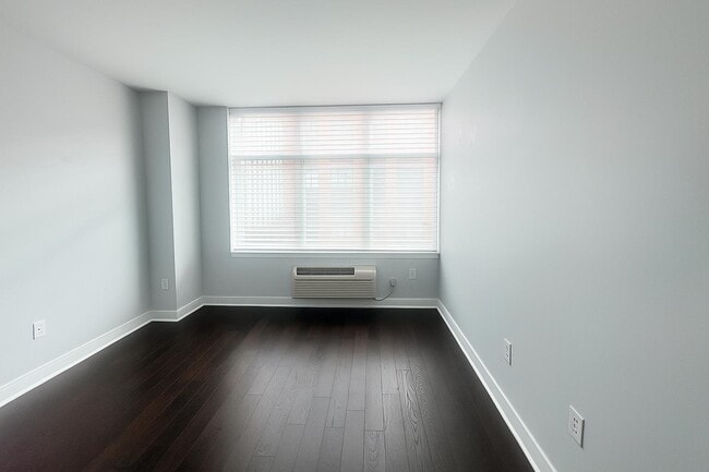 Building Photo - 1450 Washington St