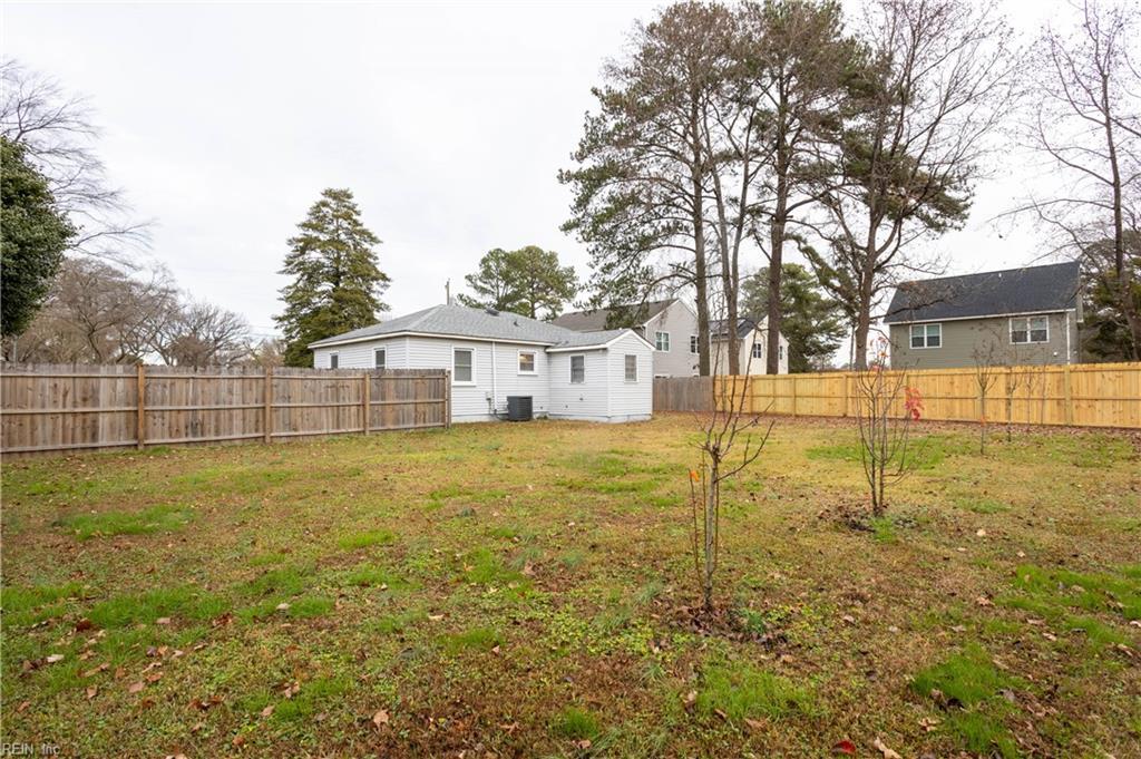 Building Photo - 504 Beacon Rd