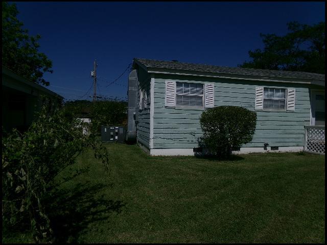 Building Photo - 2107 Muldrow Dr