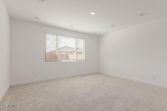 Building Photo - 11157 W Parkway Dr