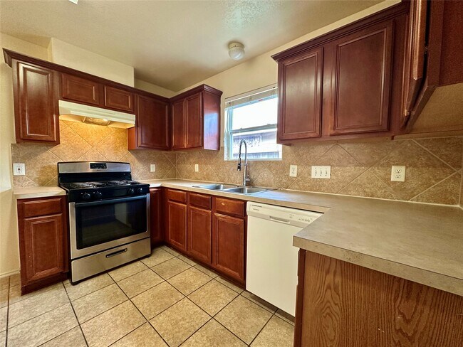 Building Photo - 7271 Caracara Dr