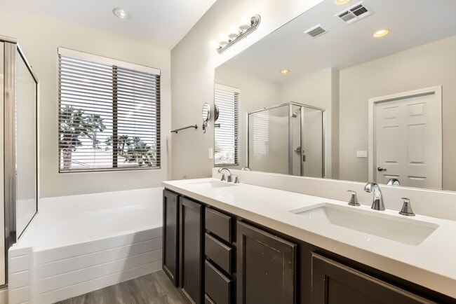 Building Photo - Rare 5 Bdrm home in the Ladera community of Summerlin!