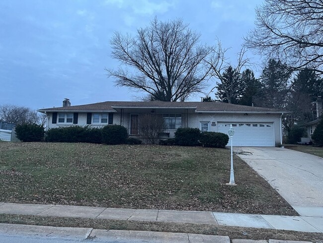 Building Photo - 2006 White St