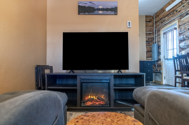 Building Photo - Price Reduced! Enchanting Log Cabin & Carr...