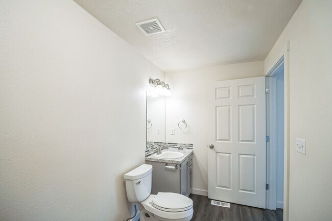 Building Photo - 3114 SE Tumblestone Dr