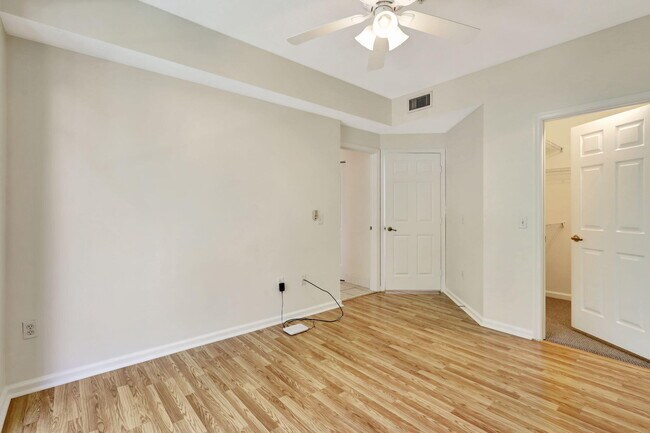 Building Photo - 4812 S Central Blvd