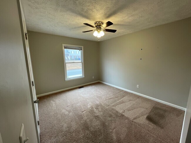 Building Photo - Updated 4 Bedroom / 3 Bathroom with In-Law Suite in Jack Britt School District!