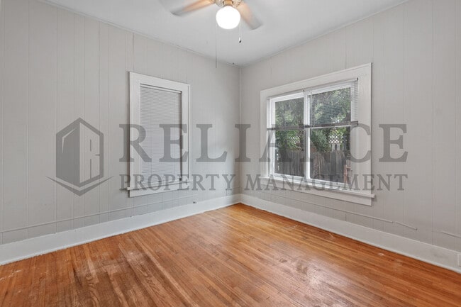 Building Photo - 719 S Glenn St