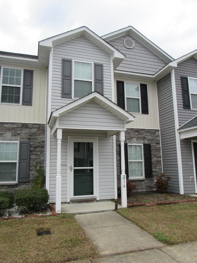 Building Photo - 216 Glen Cannon Drive