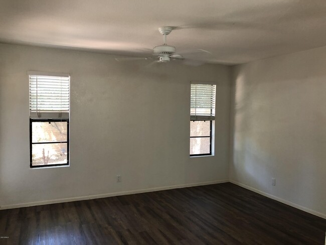 Building Photo - 9144 E Winchcomb Dr