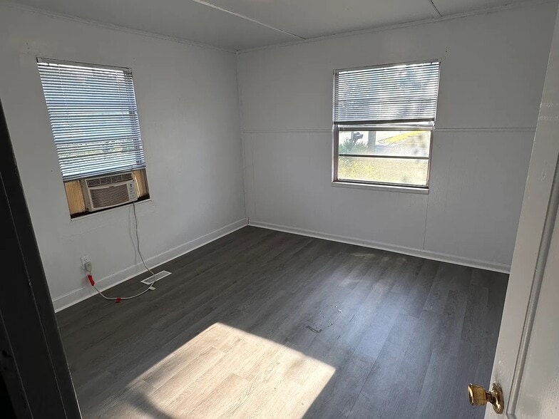 Building Photo - 726 McArthur Blvd