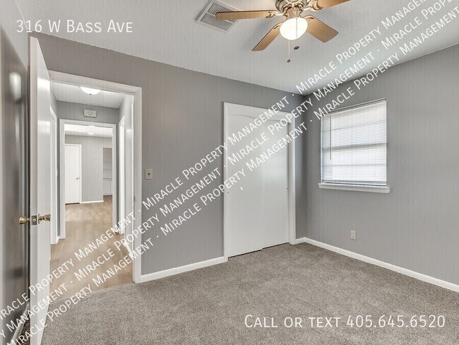 Building Photo - 316 W Bass Ave