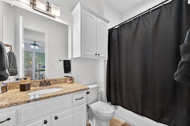 Building Photo - 400 Trailside Dr
