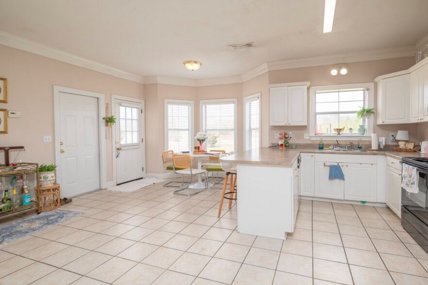 Building Photo - 1093 Saint Andrews Ln