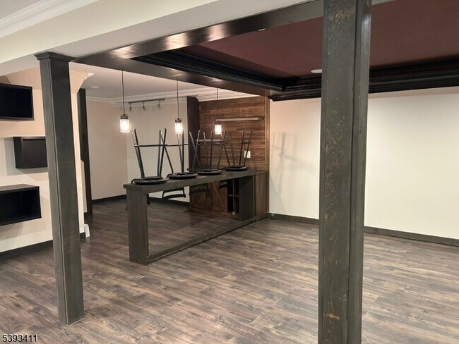 Building Photo - 102 Drakestown Rd