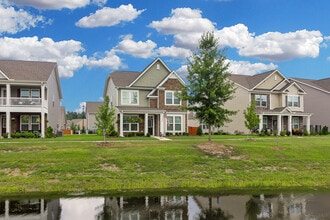 Building Photo - 1011 Yellowwood Aly