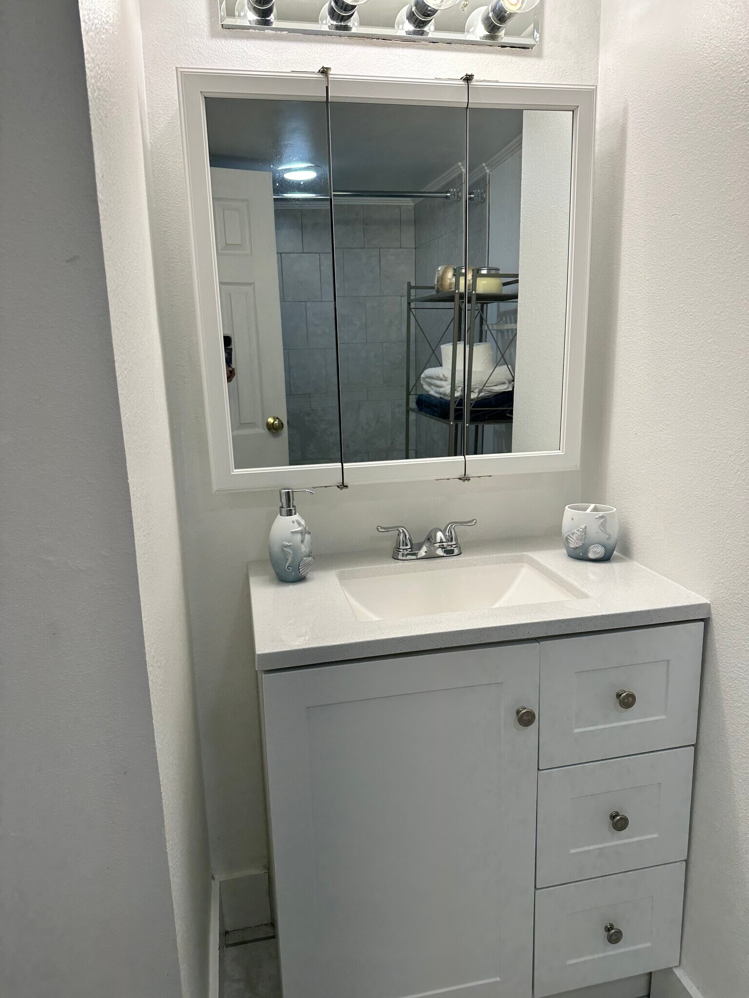 Building Photo - 1035 Colorado Blvd