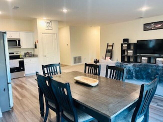 Building Photo - Spacious Open-Concept Home Next to Gated D...