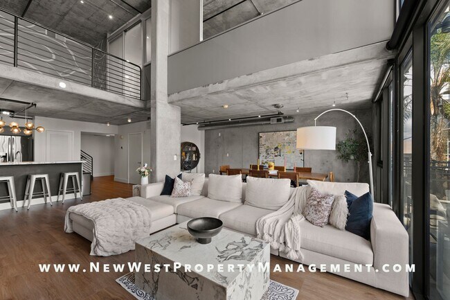 Building Photo - Spectacular Little Italy Loft at Doma, 2 Parking Spaces! Small Pet OK!