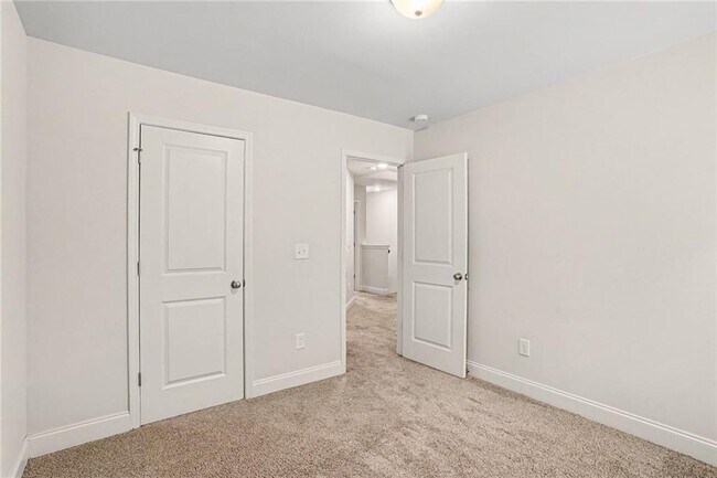 Building Photo - 10139 Benton Woods Dr