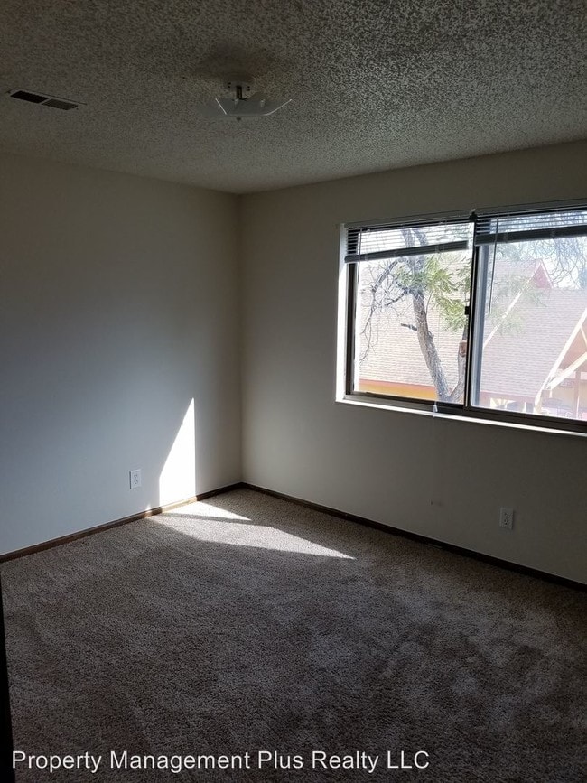 Building Photo - 1610 9th Ave